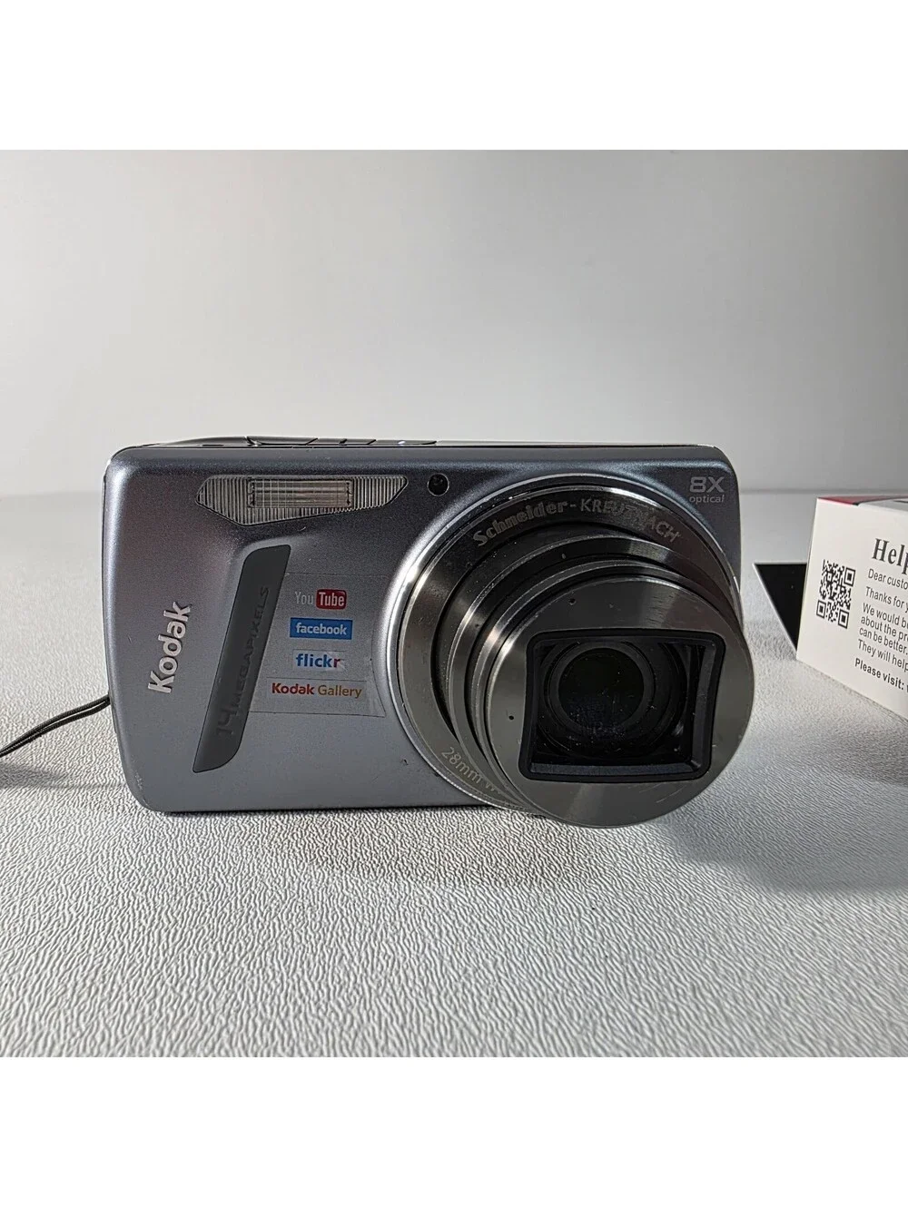 Kodak EasyShare M580 14.MP Digital Camera with Charger, Battery and Card.